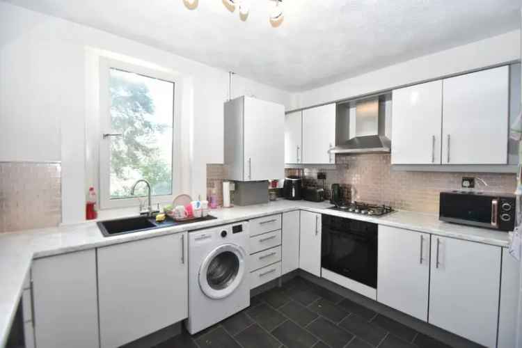 4 bedroom flat for sale