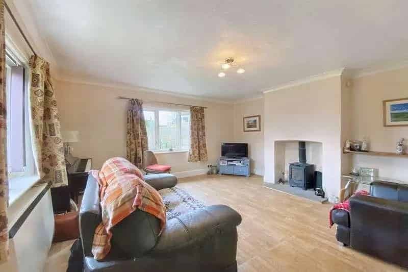 3 Bed Detached Bungalow For Sale