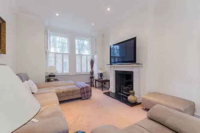 2 Bedroom Victorian House for Sale in West Kensington