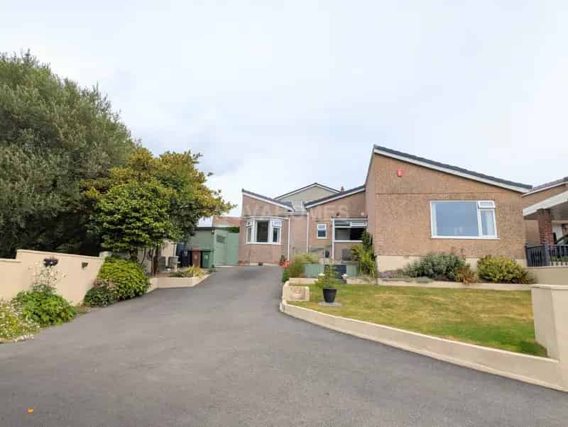 4 Bedroom Detached House to Rent