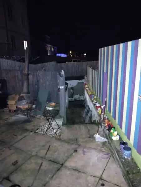 Property with Large Kitchen and Two Toilets