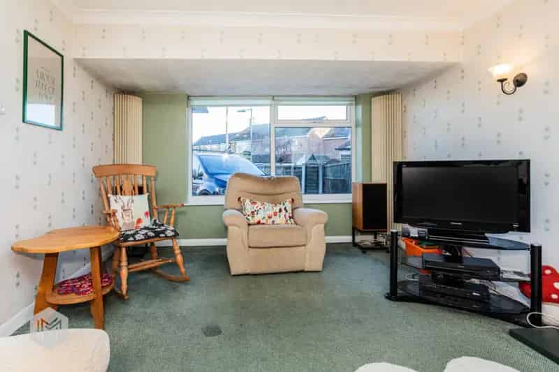 6 Bedroom Detached House for Sale in Heaton