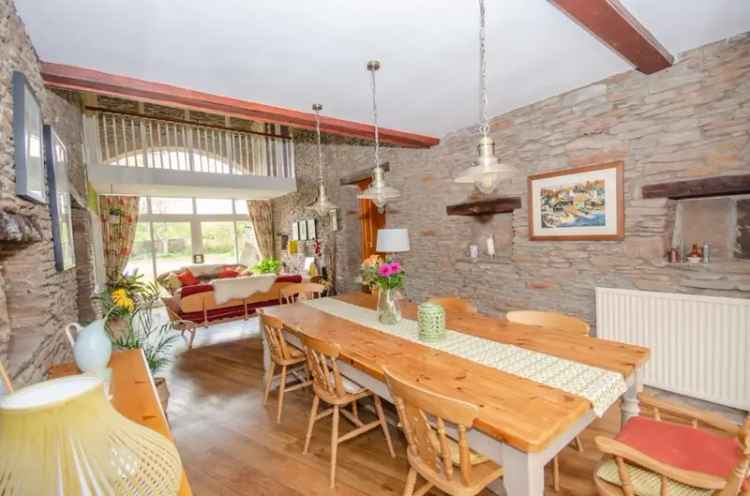 5 Bedroom Barn Conversion Near Leap Valley Nature Reserve