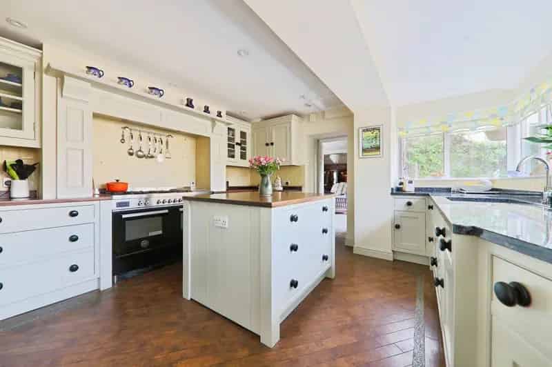 4 Bedroom House for Sale Beverley