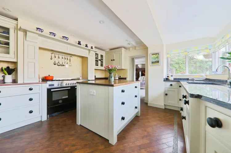 4 Bedroom House for Sale Beverley