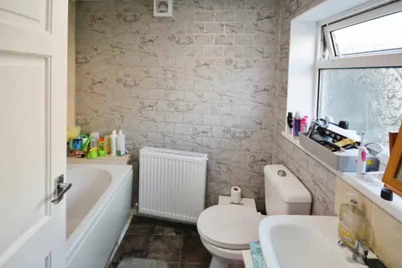 2 Bedroom House For Sale Ideal For Investors