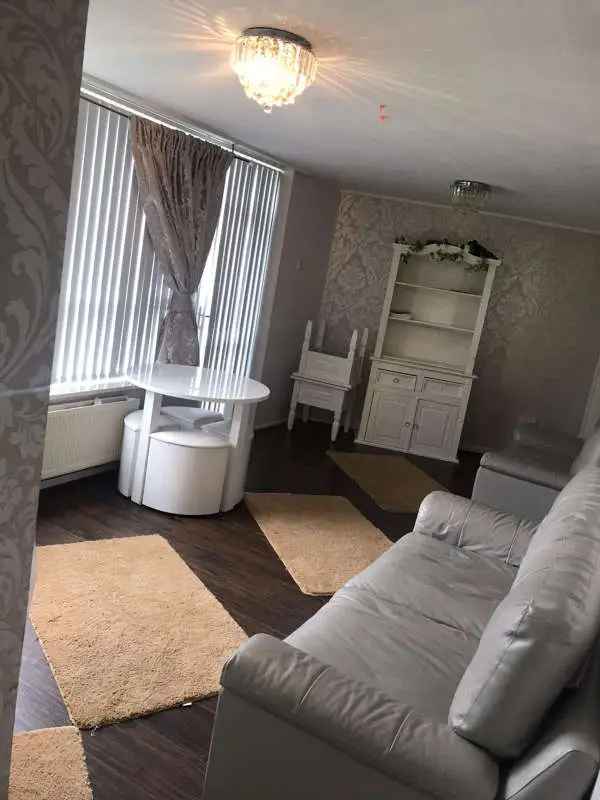 Flat For Rent in Birmingham, England