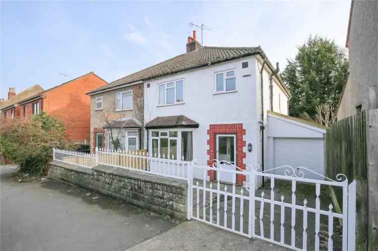 3 Bedroom Semi-Detached House for Sale in Bristol