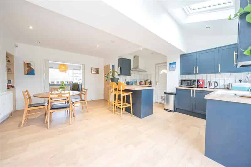 Three Bedroom Home Near Meanwood