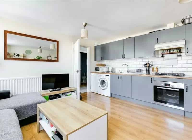 2 Double Bedroom Flat Tooting High Street Central Location