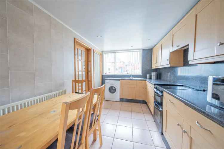 House For Sale in Leeds, England