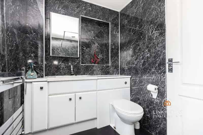 5 Bed Semi-Detached House for Sale BH16