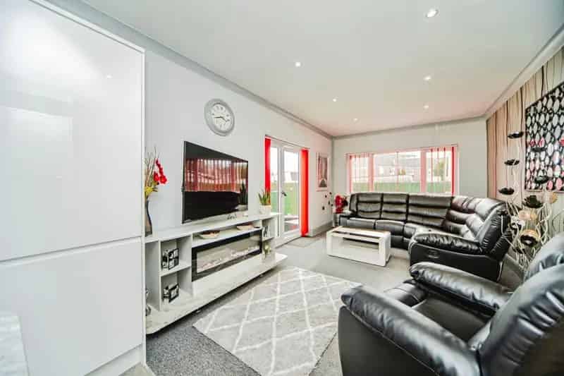 Four Bedroom Semi-Detached Bungalow Near Whitchurch