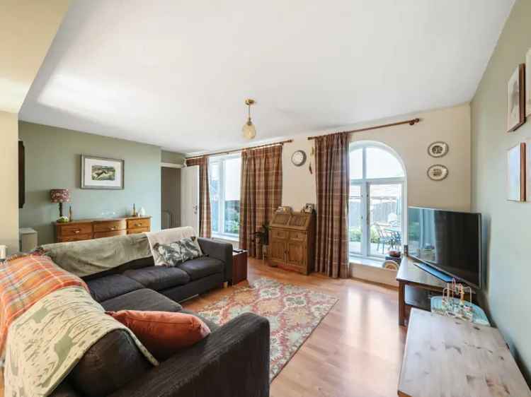 House For Sale in Kirklees, England