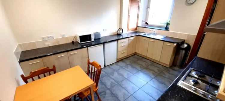 3 bedroom flat to rent