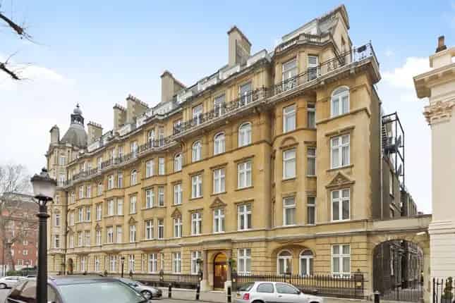 Flat for Sale in Harley House Brunswick Place NW1