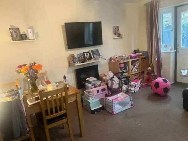 House For Rent in Reigate and Banstead, England