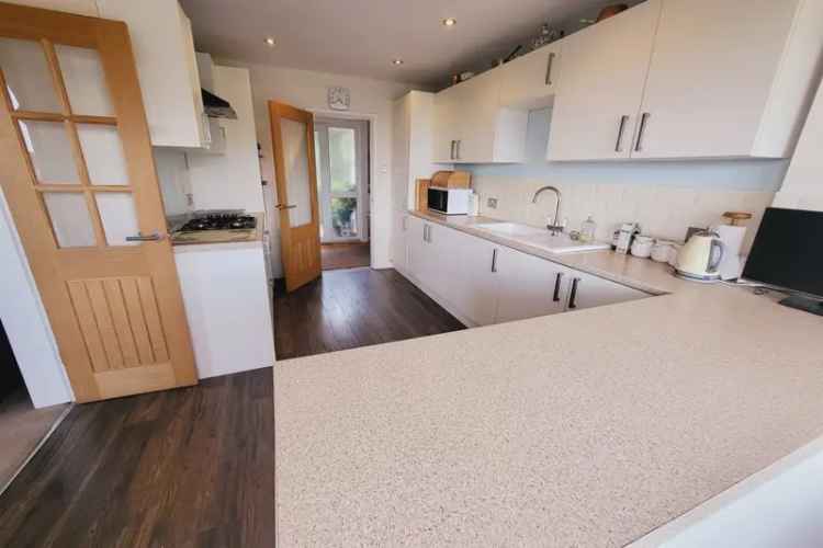 3 Bedroom Detached Bungalow with Stunning Coastal Views