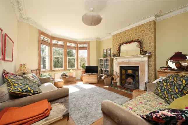 3 Bed Victorian House for Sale Near St Andrew's Park
