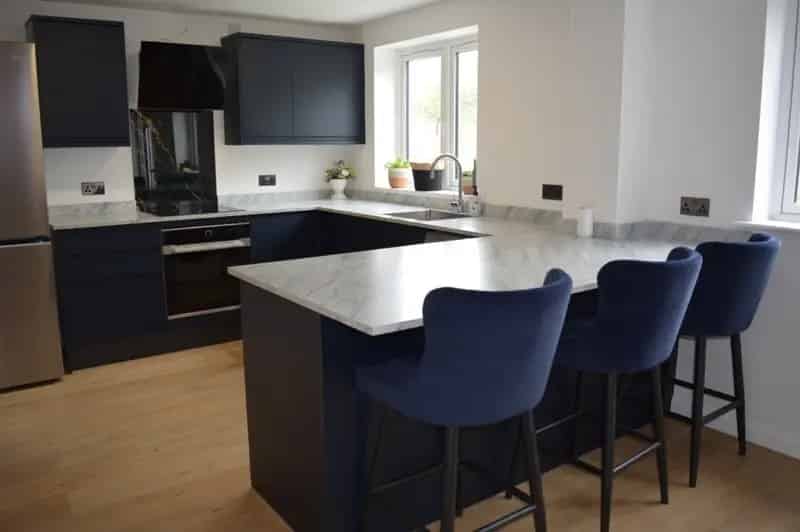 3 Bed Semi Detached House with Modern Kitchen and Landscaped Garden