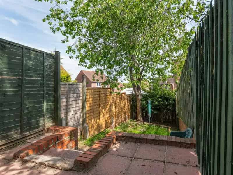 Two-Bedroom House in Sydenham South Leamington Large Garden and Parking