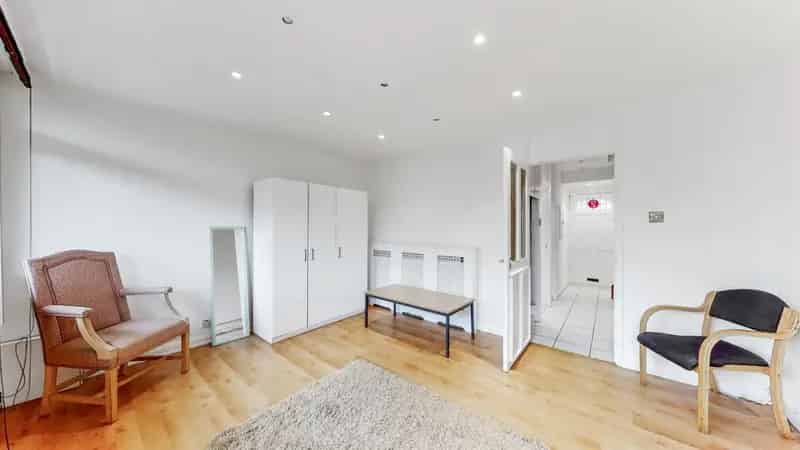 2 Bedroom Maisonette Apartment Shoreditch
