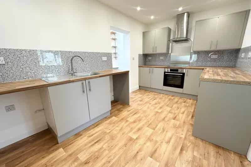 3 Bed House Near Chippenham Town Centre - Newly Renovated