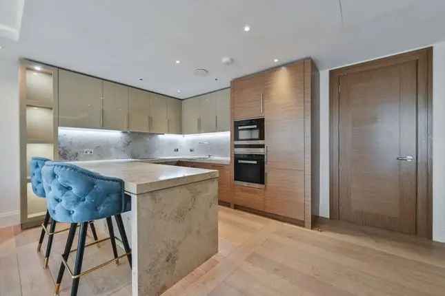 Flat for sale in Arundel Street, The Strand, London WC2R