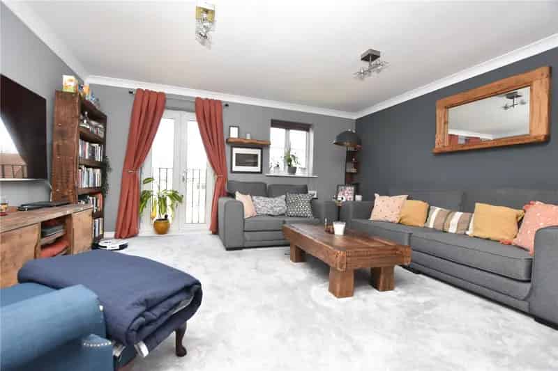 Four Bedroom Townhouse in Churwell