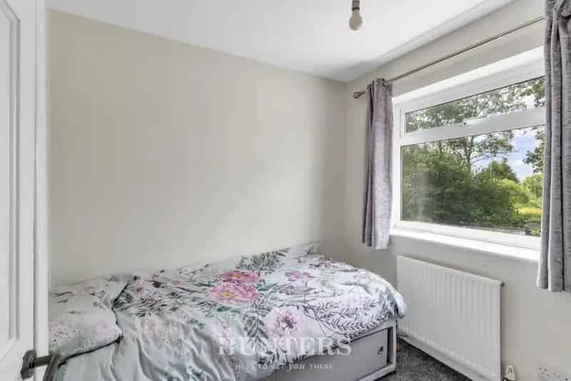 3 Bed Semi-Detached House For Sale