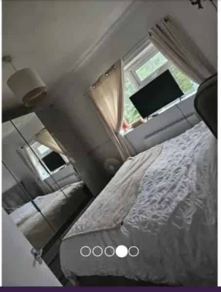 Large 2-Bedroom Flat with Garden and Driveway