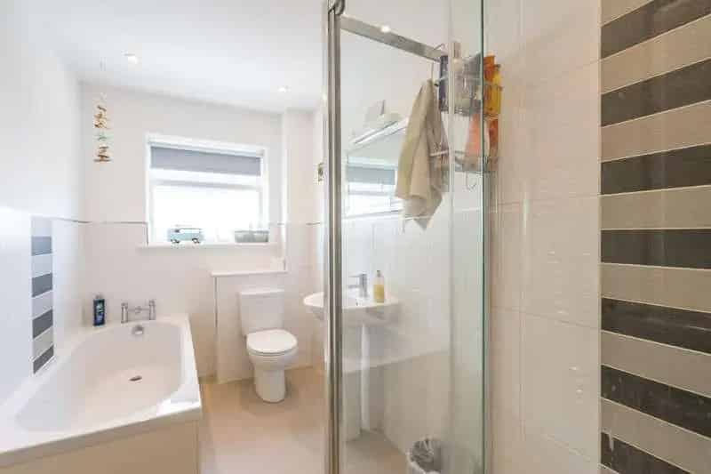 3 bed house for sale