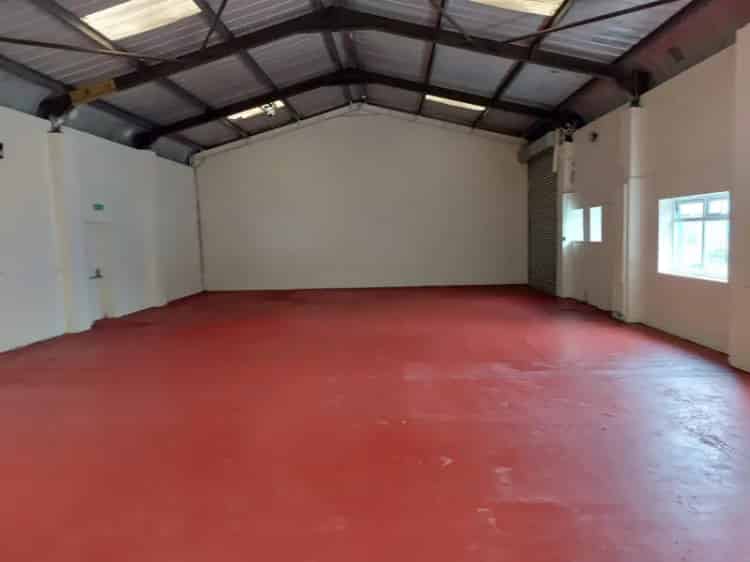 2196 sq ft Commercial Unit for Rent Highfield Industrial Estate