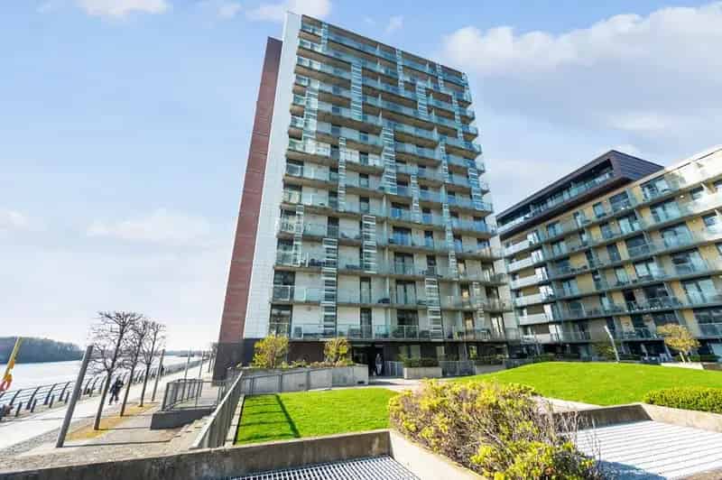 2 Bedroom Flat to Rent Furnished West End Apartment
