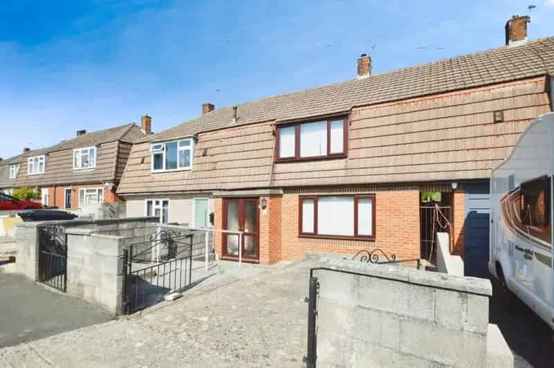 3 Bedroom Terraced House For Sale No Onward Chain