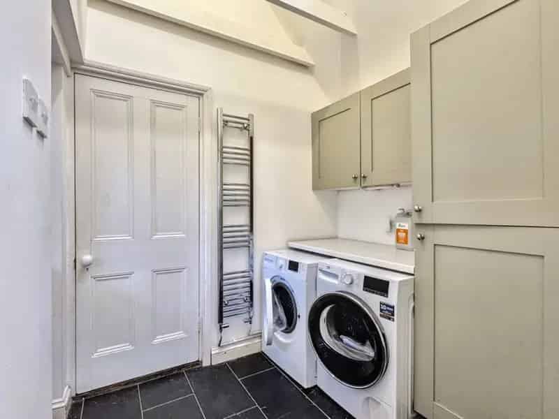 4 Bedroom House To Rent