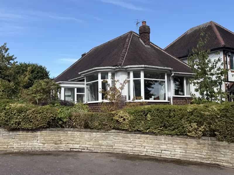 2 Bedroom Detached Bungalow House to Rent