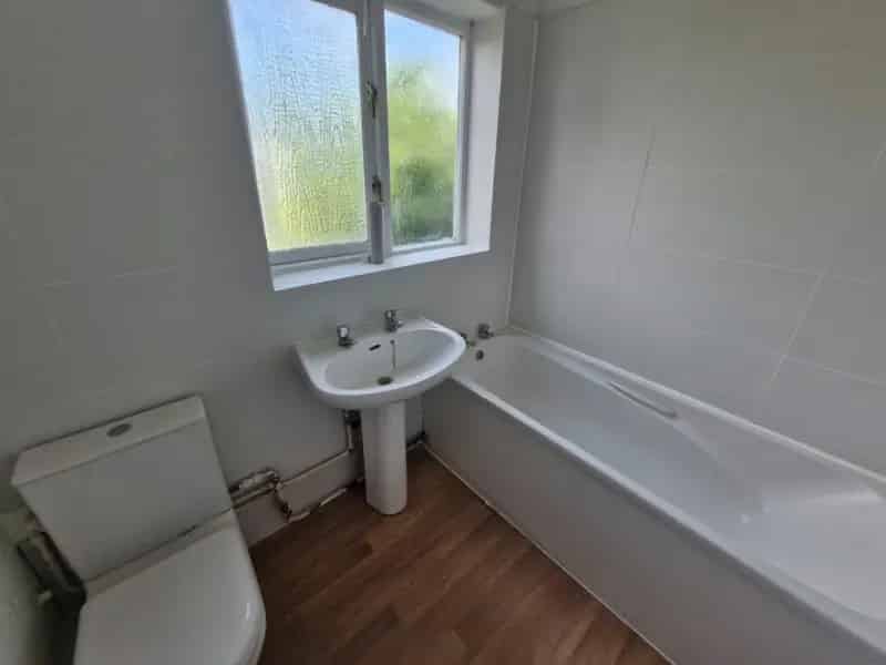 3 Bedroom Detached House To Let Leicester