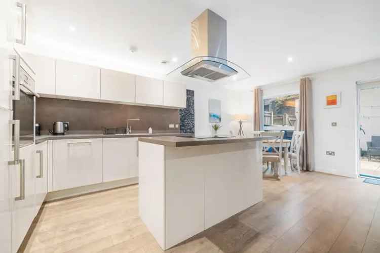 2 Bedroom Flat House to Rent Clapham