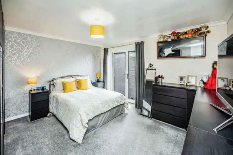 Six Bedroom Detached Bungalow with Annex and Ample Parking