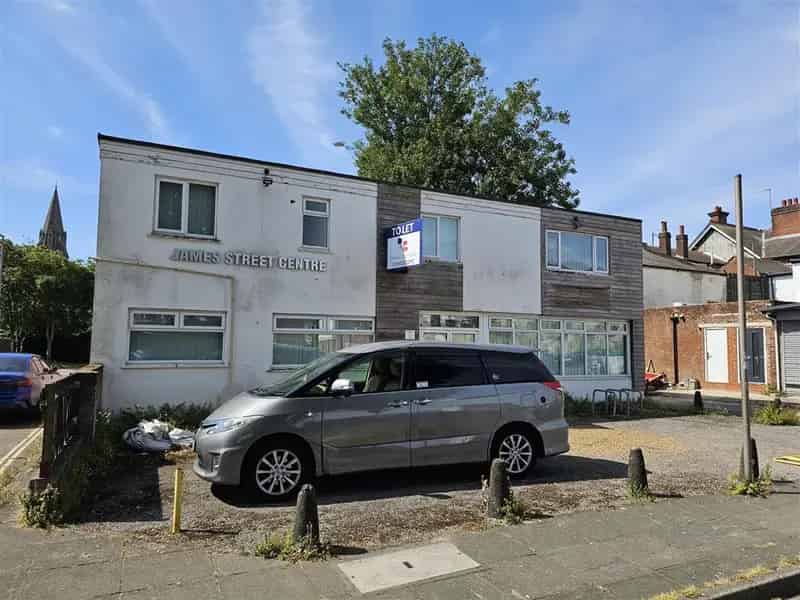 Commercial property For Sale , Southampton, England