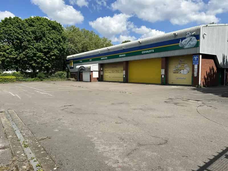 6647 sq ft Garage Accommodation with Workshop and Storage