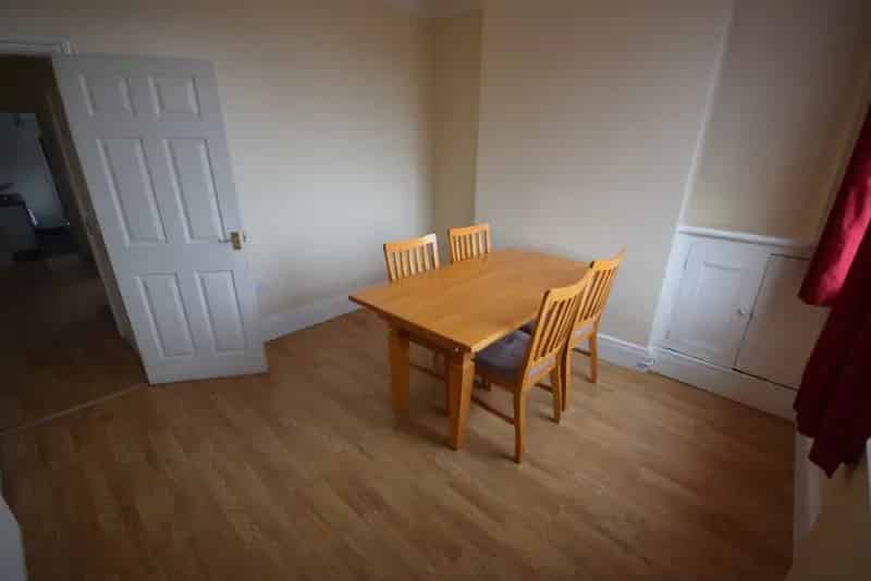 2 bedroom House
 To Rent