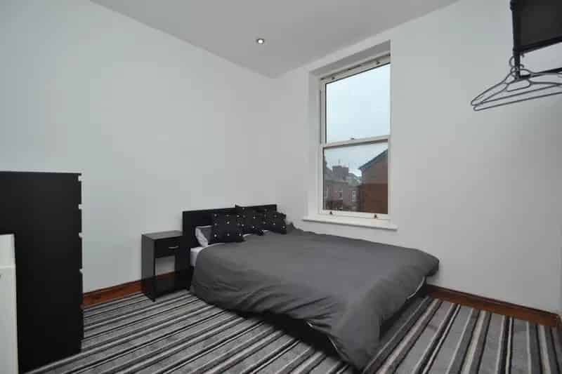 Large Double Room All Bills Included Chapel Allerton