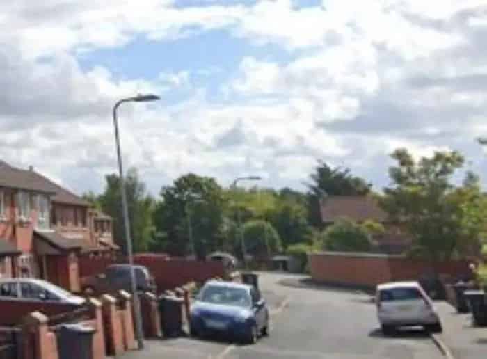 3 Bed Semi Detached House Macketts Lane