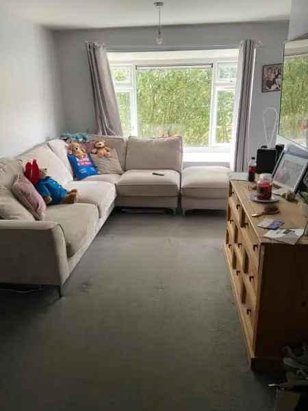 Flat For Rent in West Suffolk, England