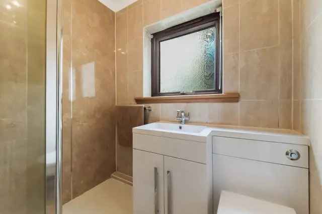 2 Bedroom Flat for Sale Spacious Accommodation Period Features