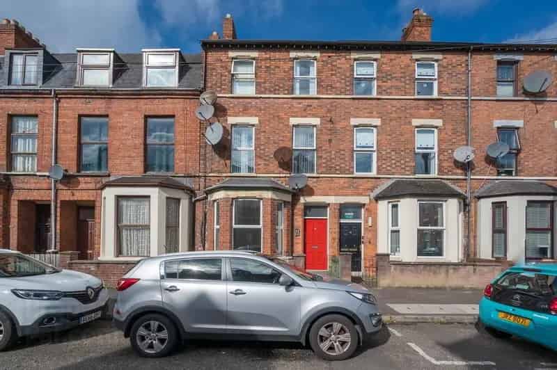 2 Bedroom House Gas Heating Available Immediately
