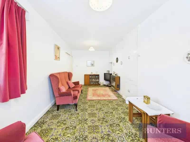3 Bed Semi-Detached House For Sale