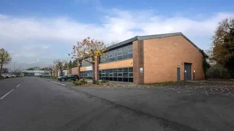 Slough Trading Estate Warehouse Unit To Let